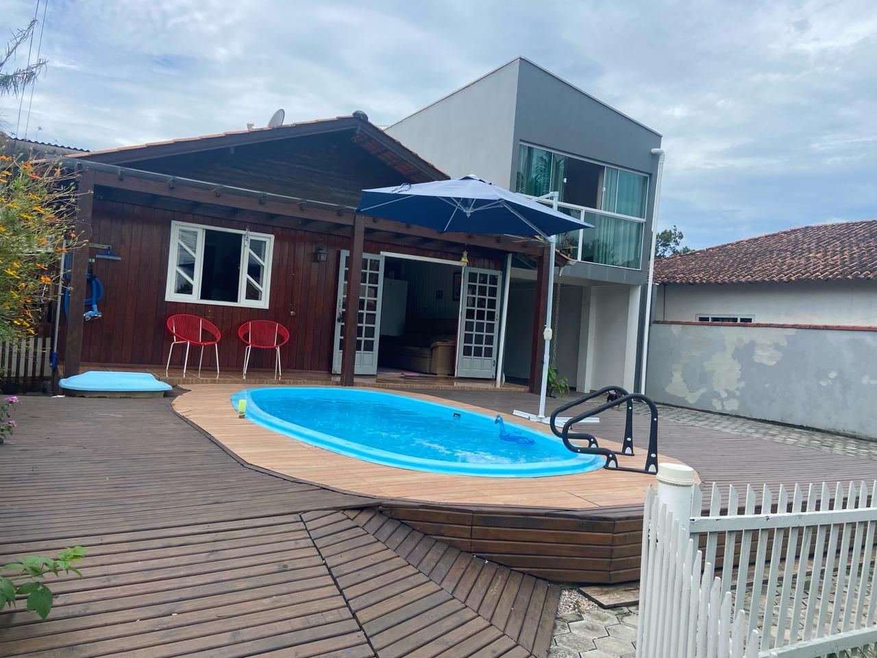 Casa com piscina no bairro Areias em Tijucas