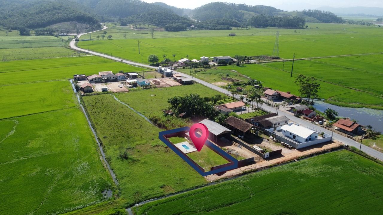 Sítio com piscina no bairro Terra Nova em Tijucas