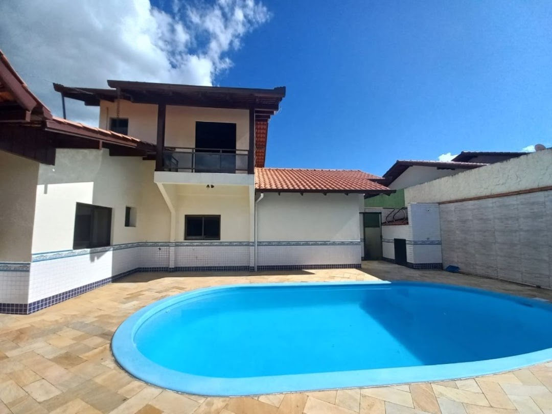 Casa com três dormitórios à venda no bairro Joaia em Tijucas/SC