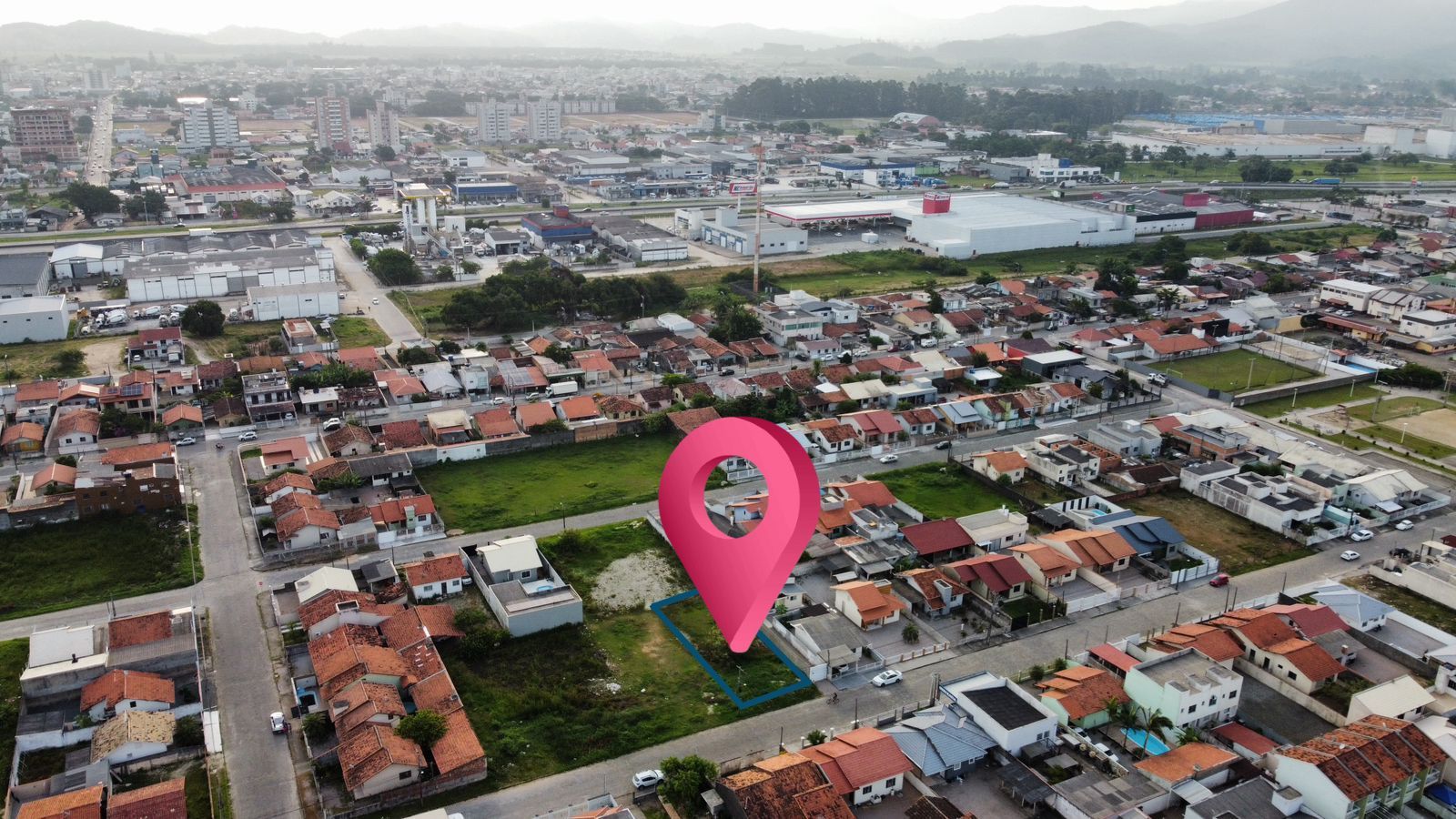 Terreno próximo à BR-101 no Centro em Tijucas