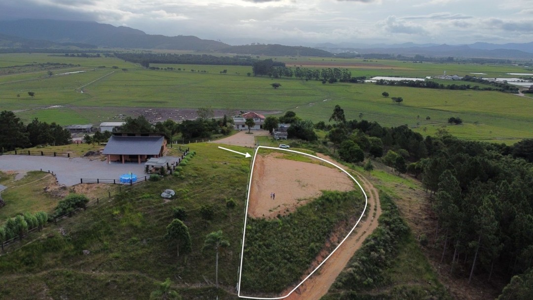 Lindo terreno rural com ampla vista do Horizonte em Tijucas
