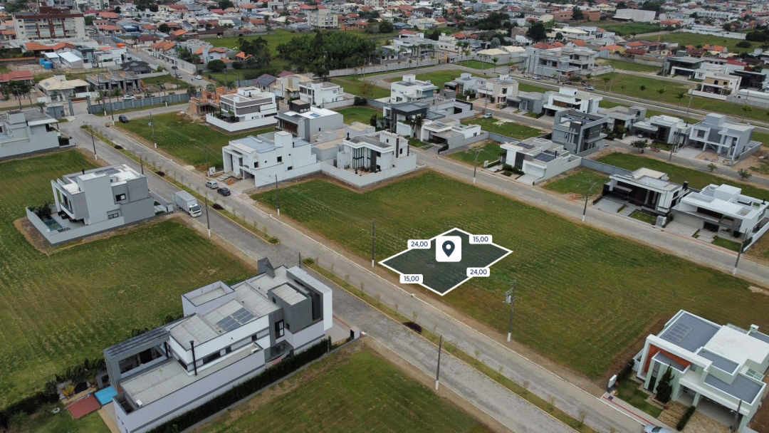 Terreno à venda na Avenida do Condomínio Alameda Peixoto em Tijucas /SC.