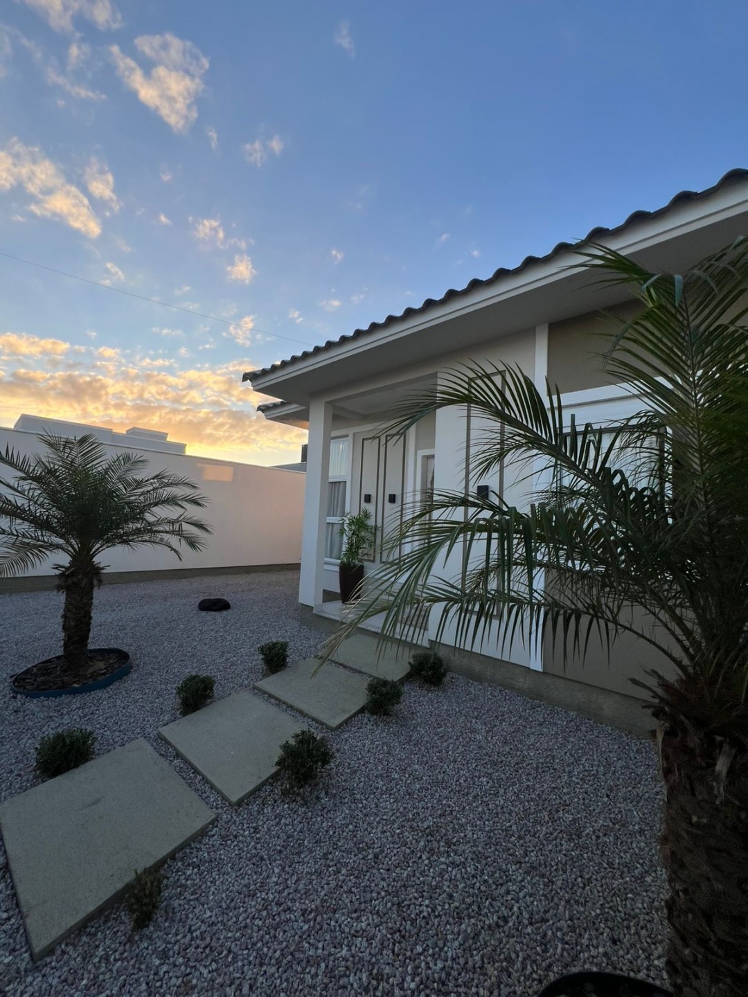 Casa Totalmente Mobiliada com Acabamento Premium à Venda em Tijucas/SC