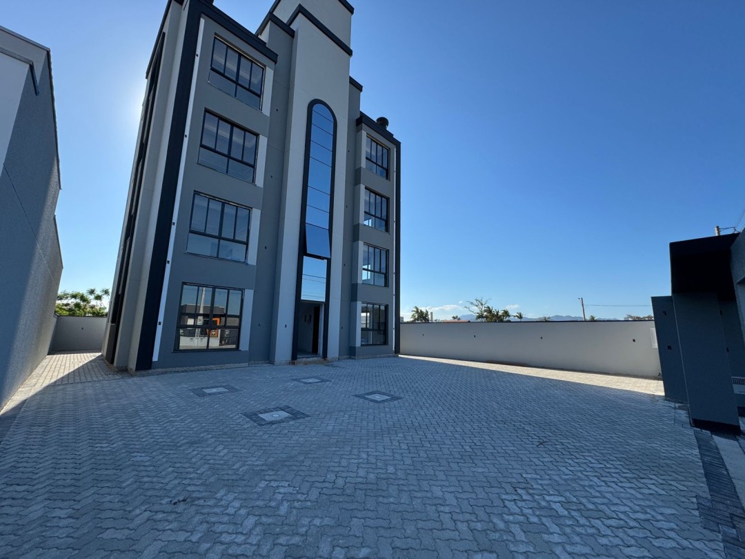 Apartamento com dois dormitórios sendo 1 suíte no bairro Joaia - Tijucas/SC