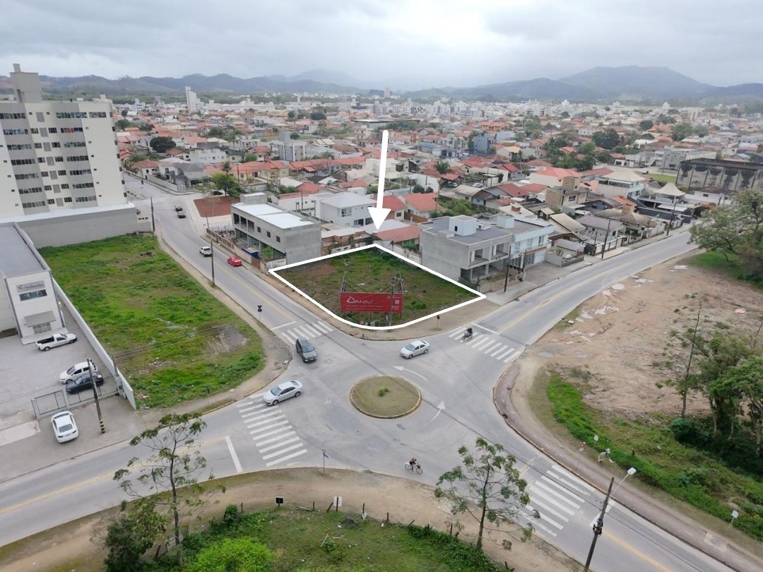 Terreno para permuta de 709,27 m² no bairro Centro - Tijucas/SC