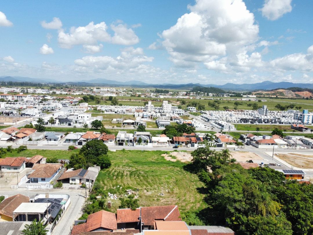 Terreno no XV de Novembro – 2.810m² para Empreendimento Vertical