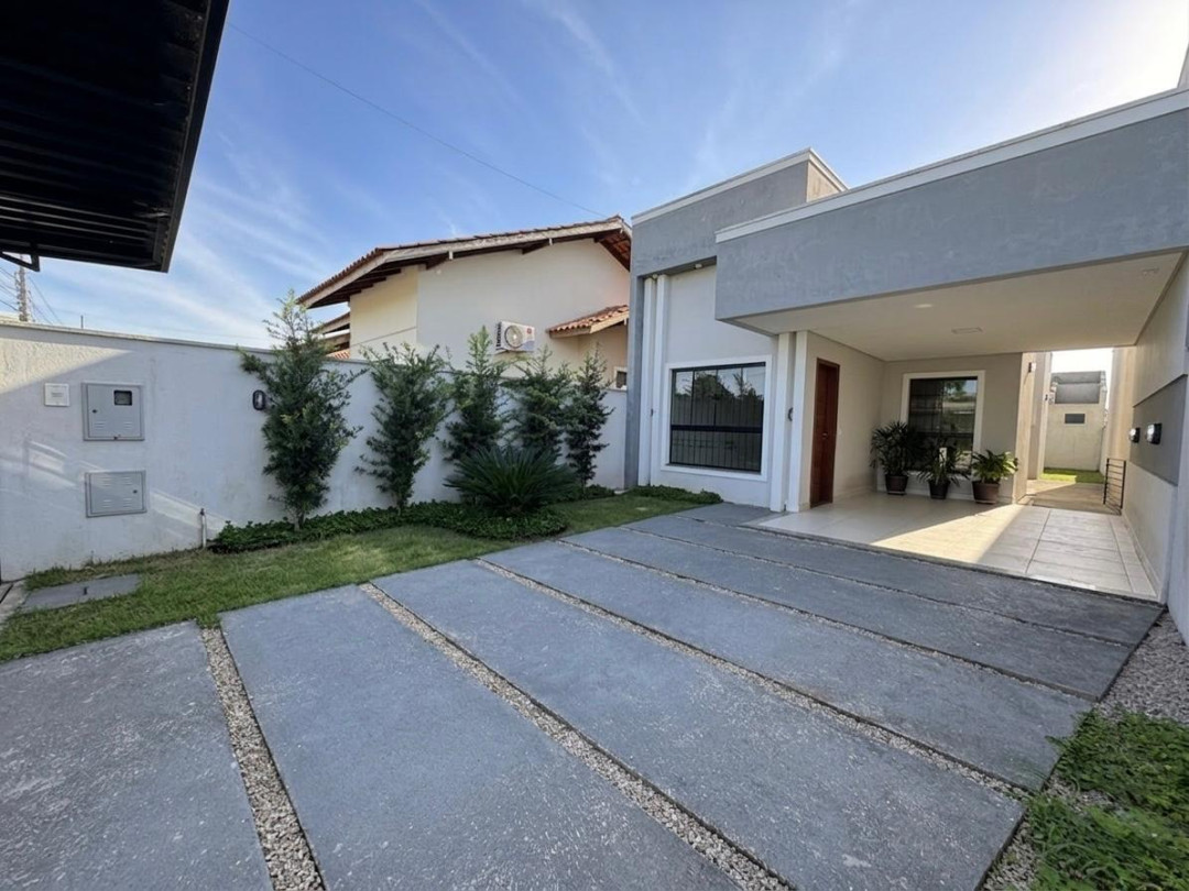 Casa com dois dormitórios sendo um suíte à venda no bairro XV de Novembro - Tijucas/SC