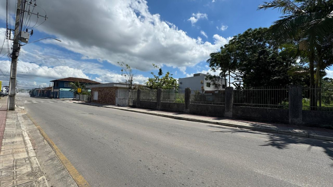 Excelente terreno à venda no bairro Praça em Tijucas/SC.