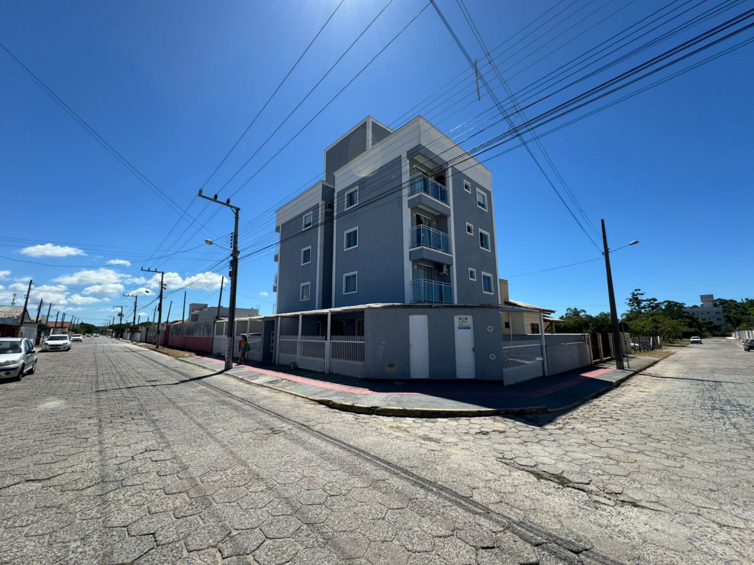 Apartamento semi mobiliado com suíte a venda no Centro - Tijucas/SC