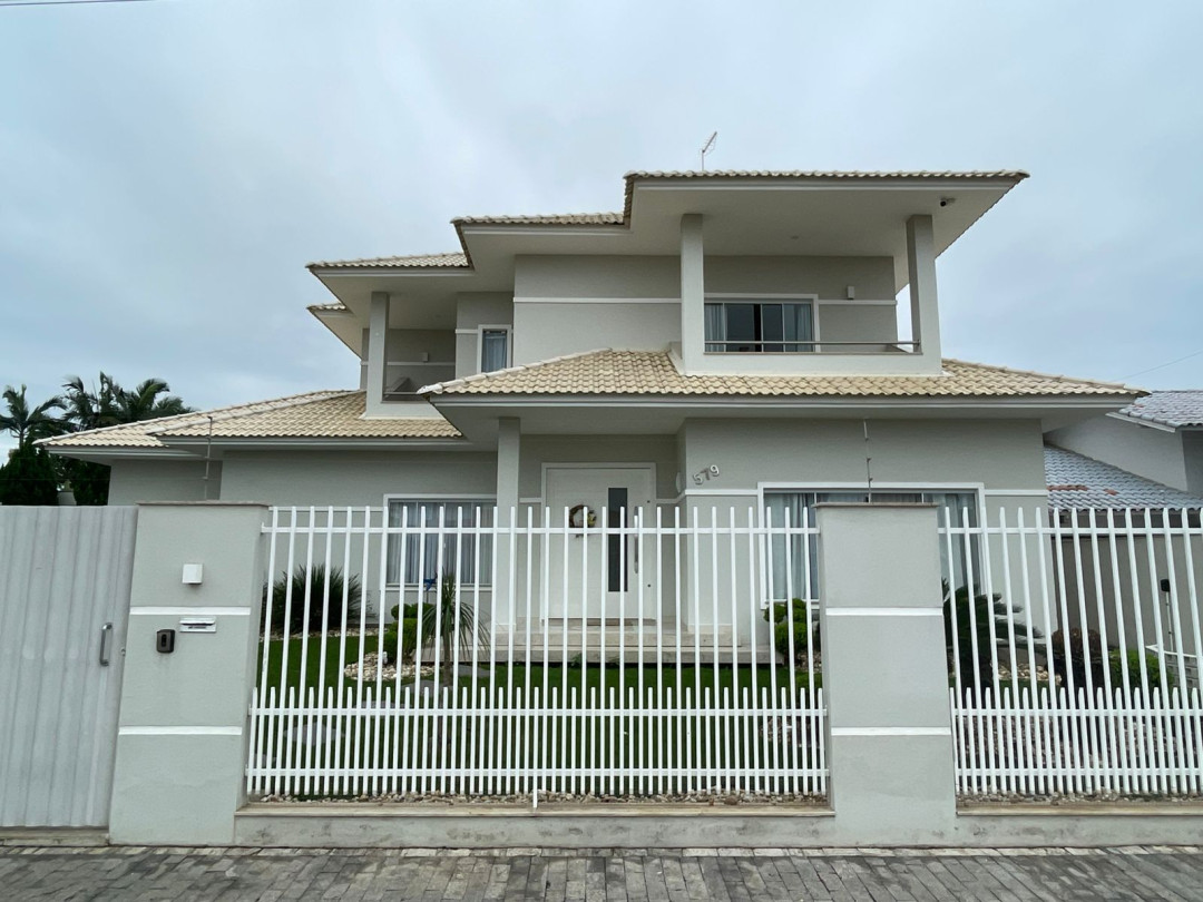 Casa a venda no bairro centro - Tijucas/SC