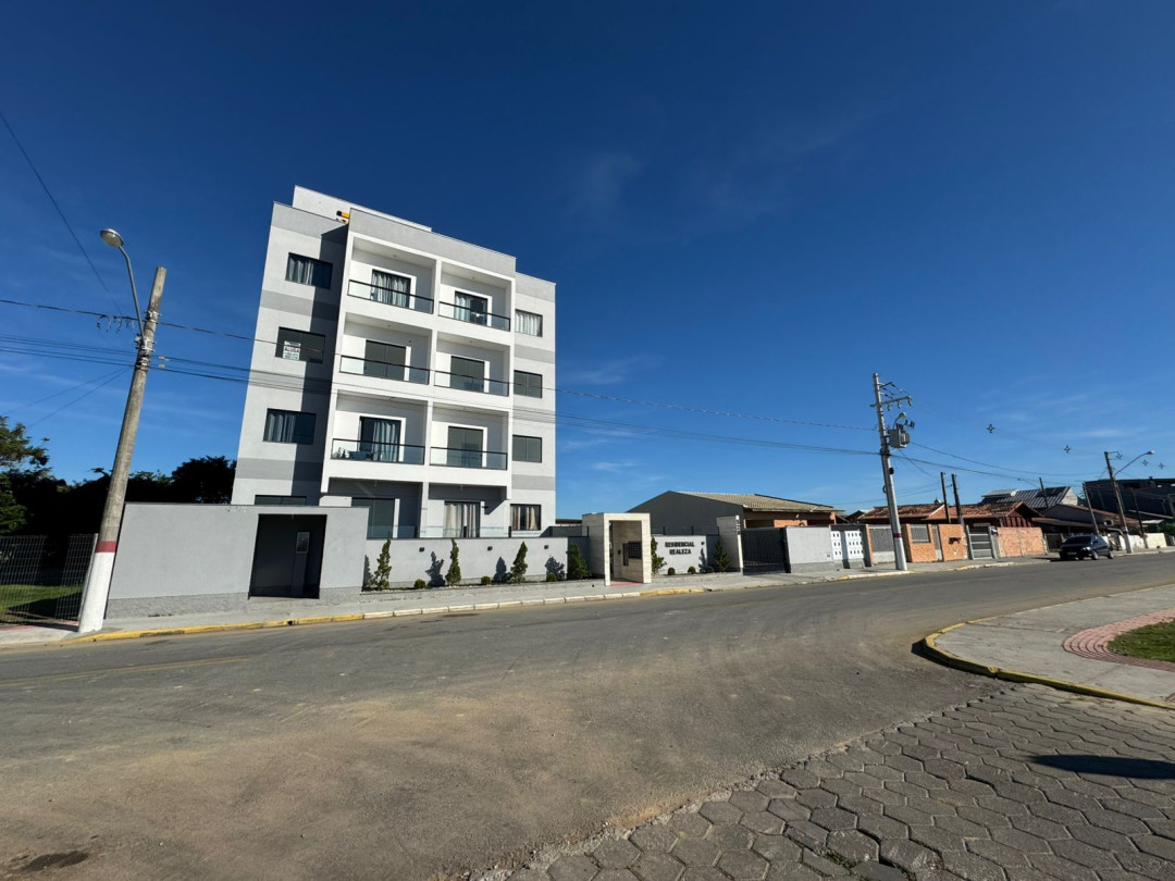 Apartamento com sacada à venda em Tijucas/SC