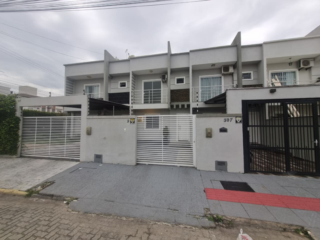 Sobrado para locação no bairro Areias em Tijucas/SC