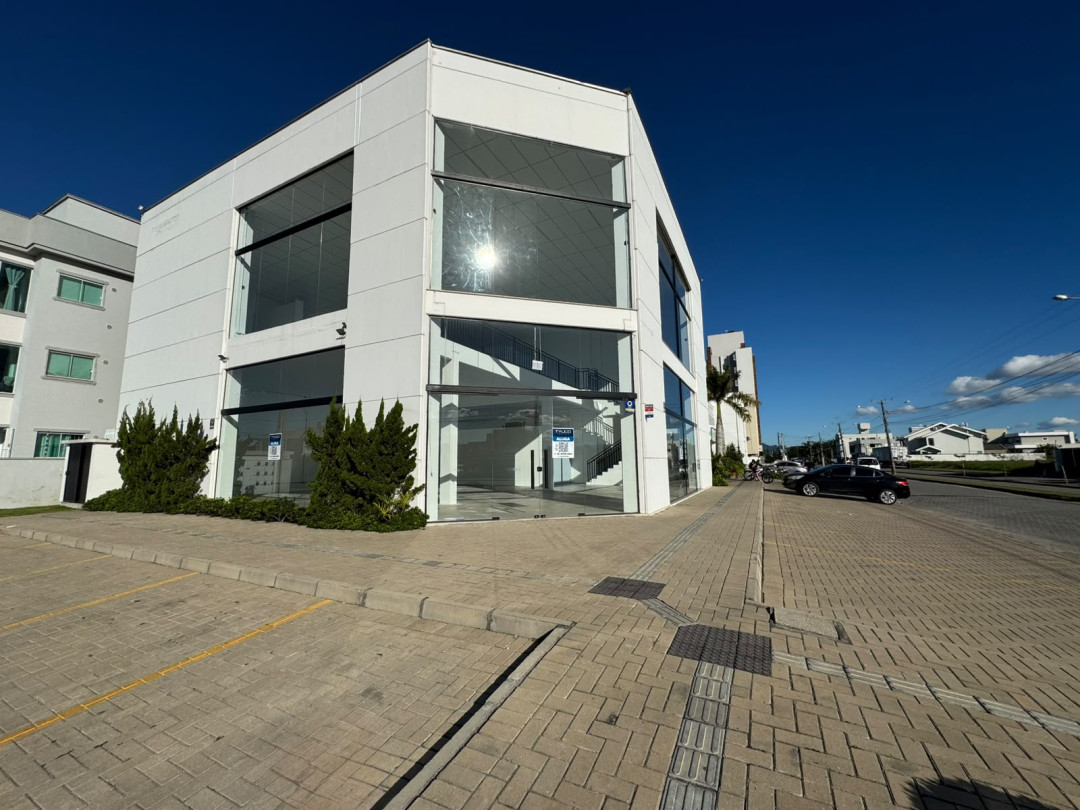 Sala para locação na Avenida, Mata Atlântica, Tijucas/SC.