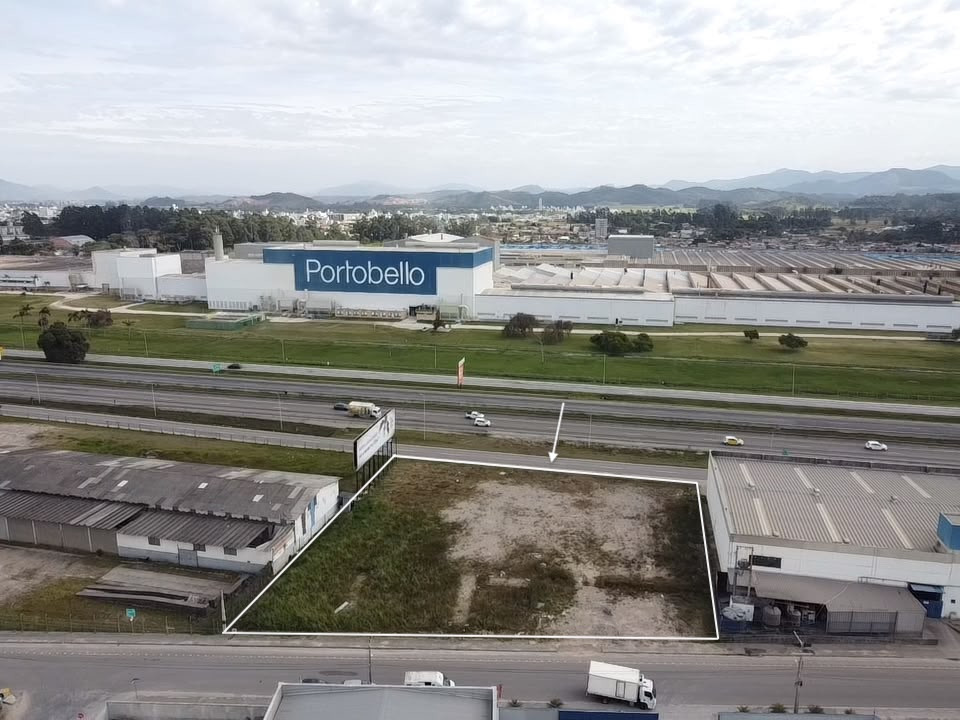 Terreno para locação as margens da BR-101 em Tijucas