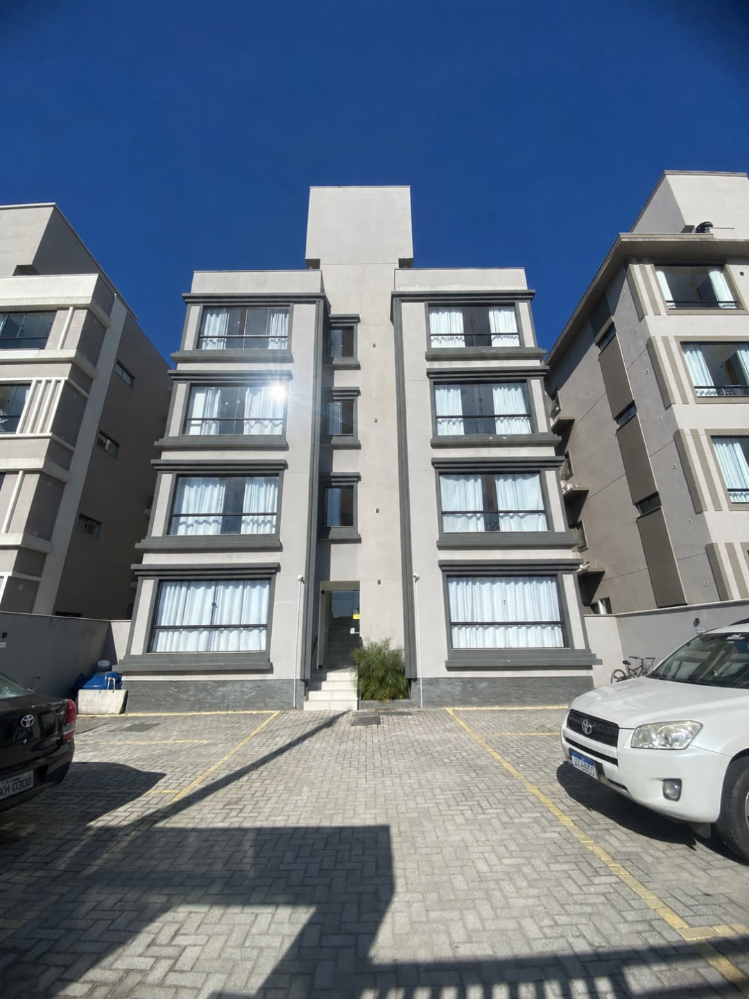Apartamento semi mobiliado a venda no bairro no Areias - Tijucas/SC