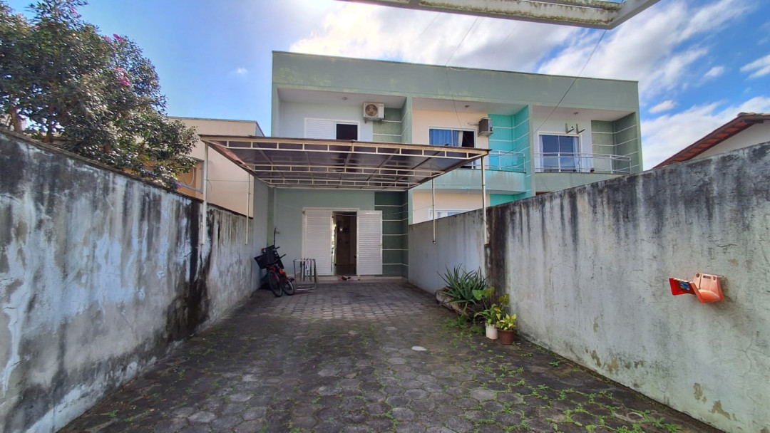 Sobrado a venda no bairro XV de Novembro - Tijucas - SC