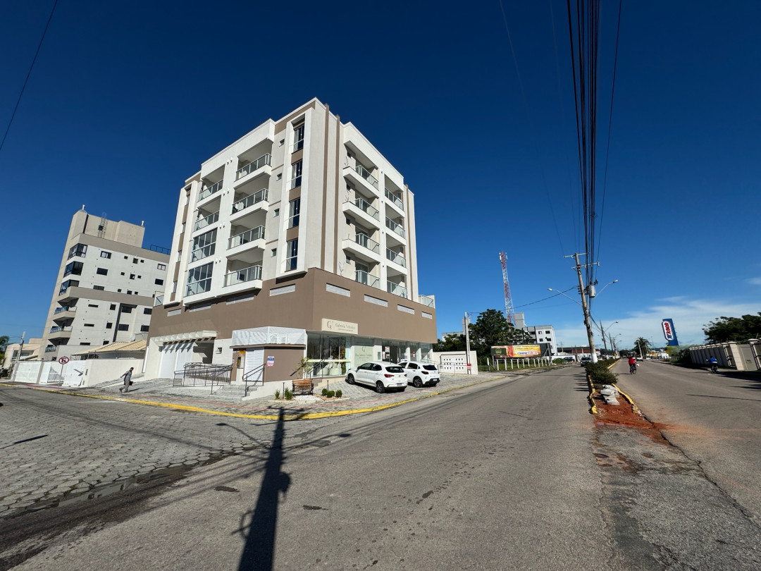 Apartamento com dois dormitórios sendo uma suíte à venda no bairro XV de Novembro - Tijucas/SC.