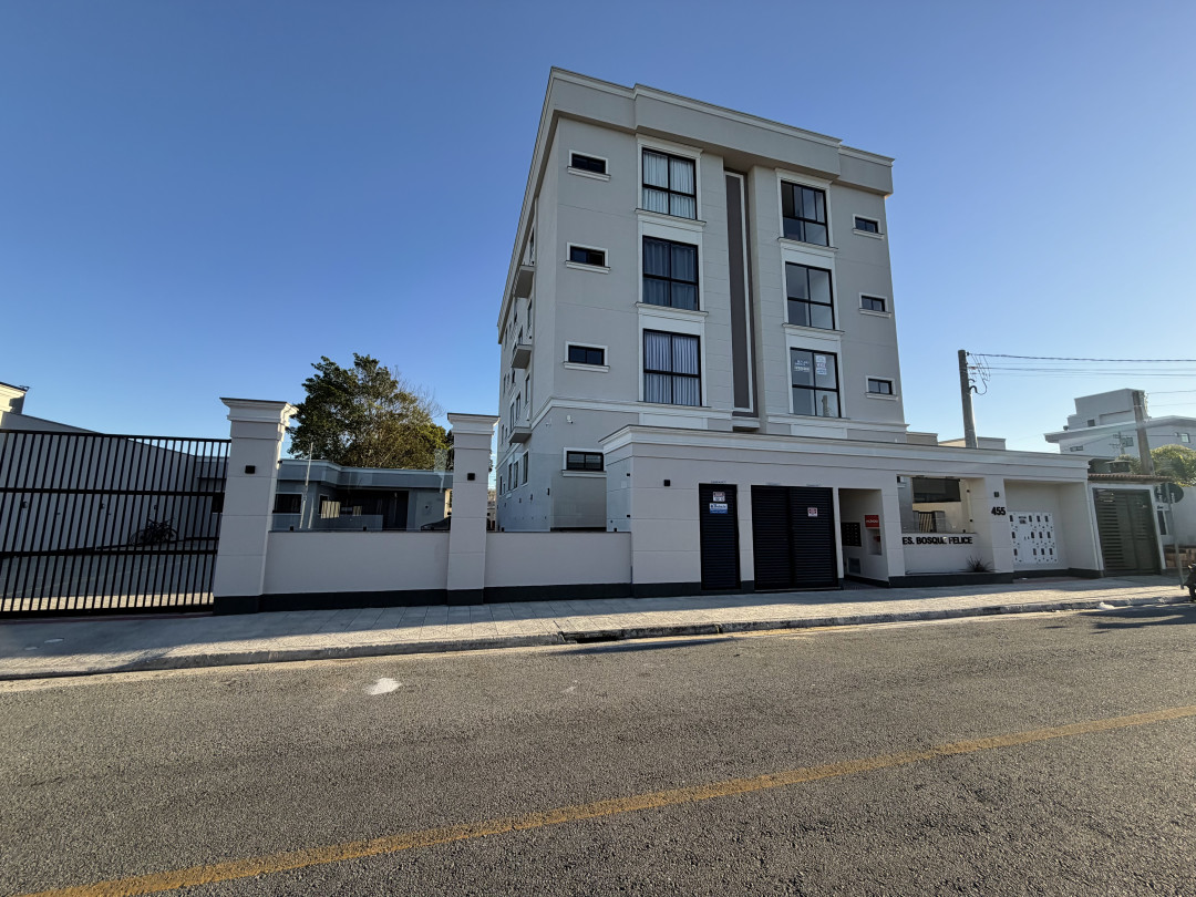 Apartamento com suíte à venda no Loteamento BR Felice, em Tijucas/SC