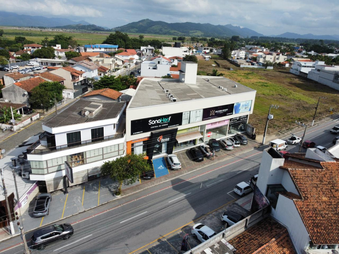 Sala comercial para locação no bairro Centro- Tijucas/SC