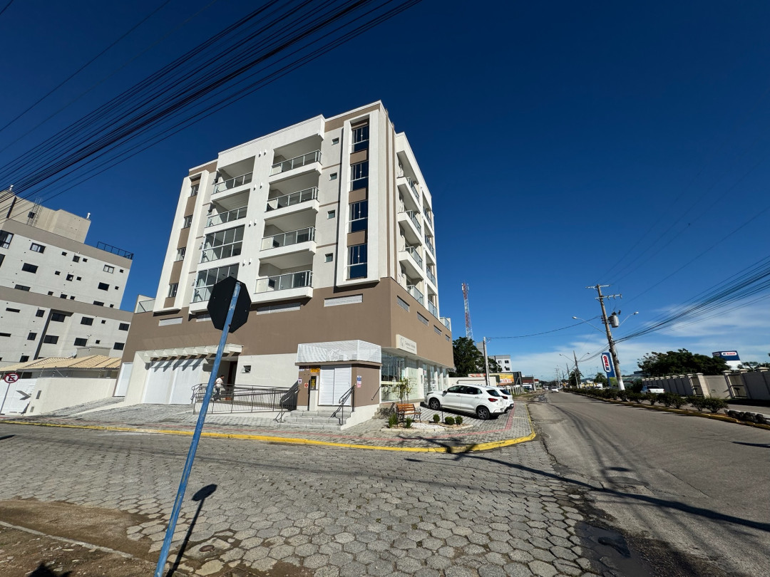 Apartamento com dois dormitórios sendo uma suíte à venda no bairro XV de Novembro - Tijucas/SC.