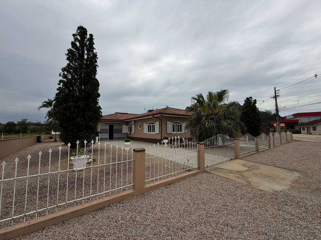 Casa para locação no bairro Nova Descoberta - Tijucas/SC