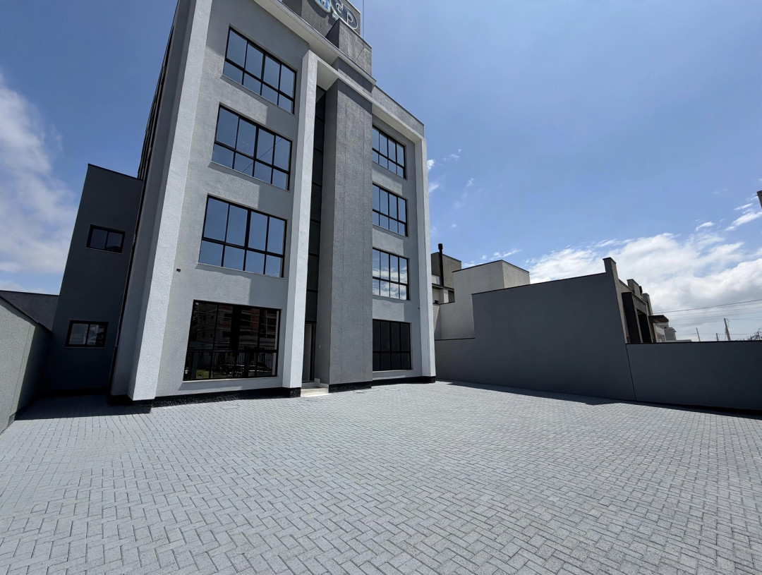 Apartamento com elevador e suíte à venda no loteamento Galápagos, em Tijucas/SC