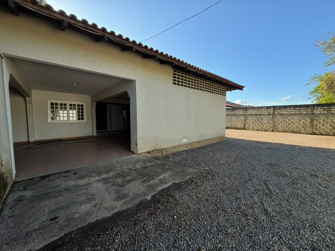 Casa com 3 dormitórios para locação no bairro Nova Descoberta - Tijucas/SC